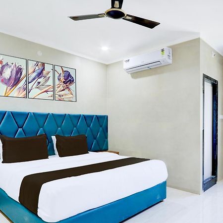 Hotel O Pr Grand Khammam Buitenkant foto