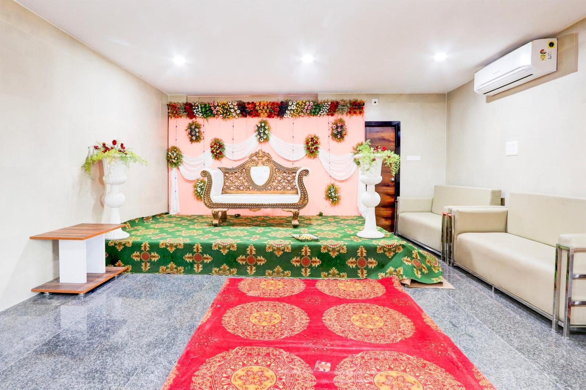 Hotel O Pr Grand Khammam Buitenkant foto