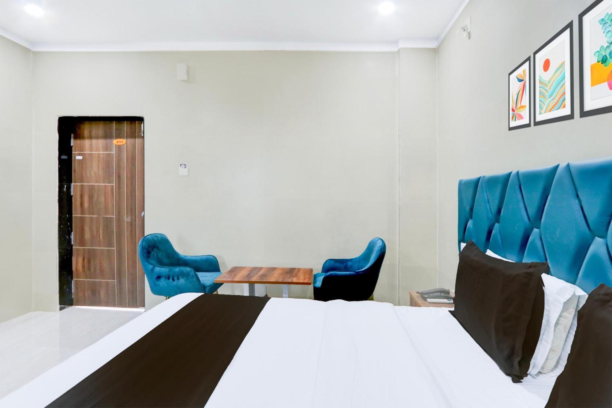 Hotel O Pr Grand Khammam Buitenkant foto