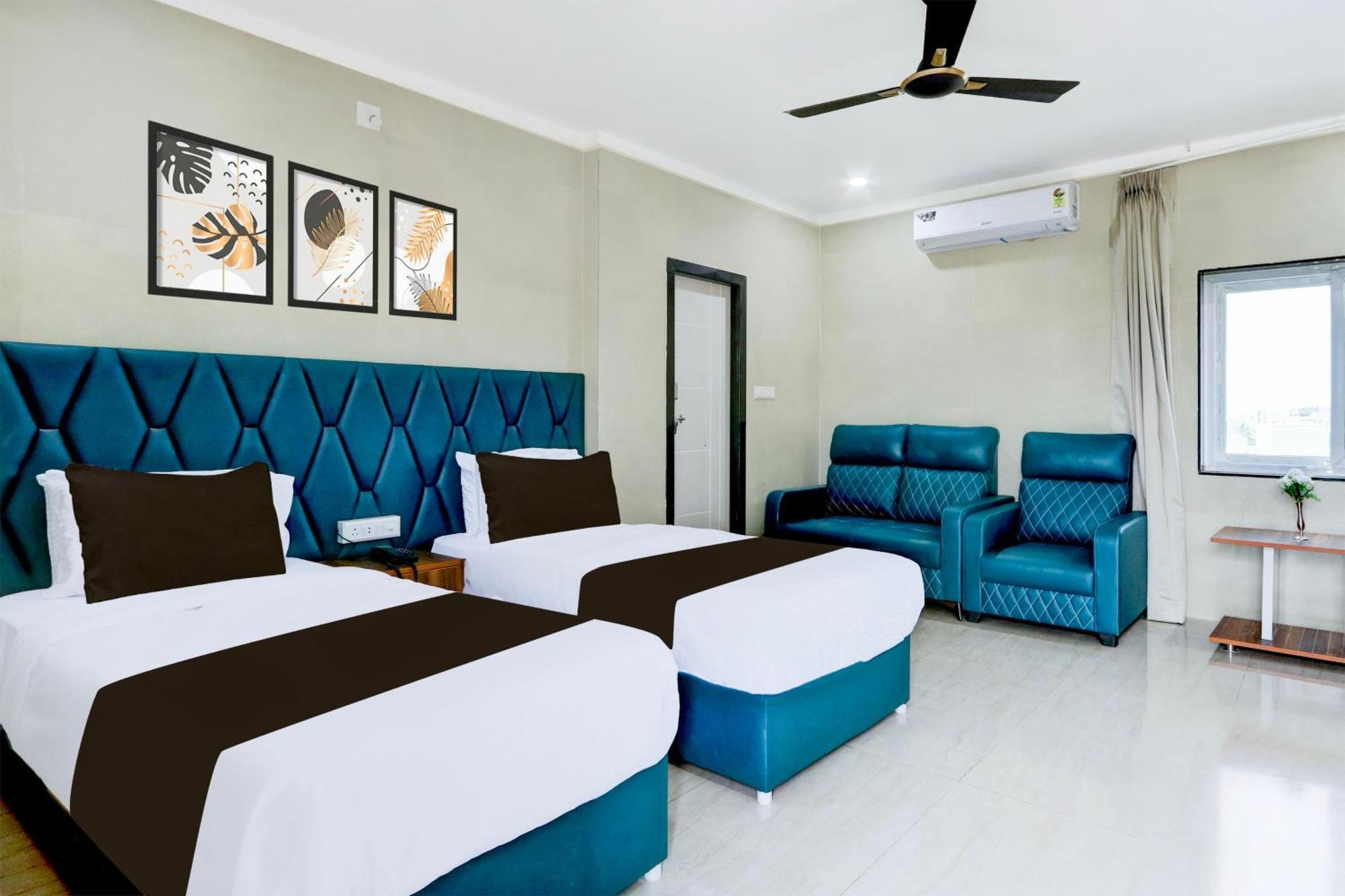 Hotel O Pr Grand Khammam Buitenkant foto