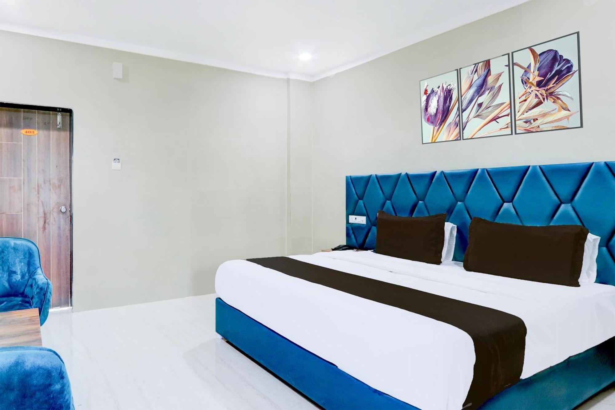 Hotel O Pr Grand Khammam Buitenkant foto