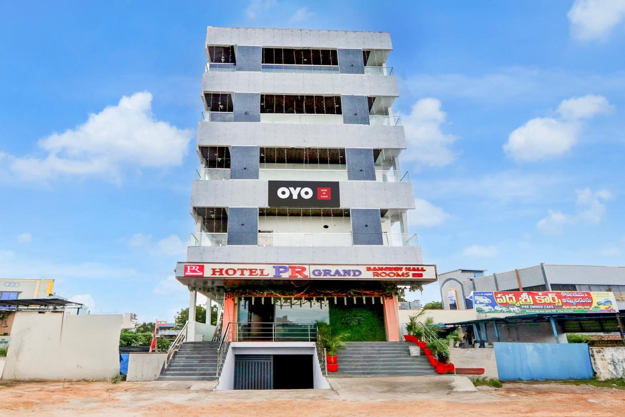 Hotel O Pr Grand Khammam Buitenkant foto